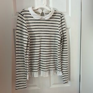 2 in 1 sweater/top. Nubby sweater with Peter Pan collar.